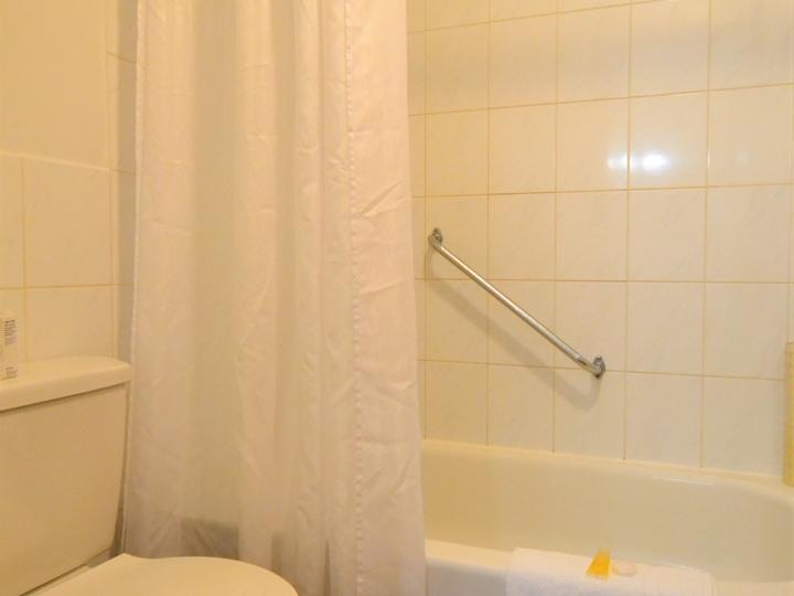 Newmarket Inn | East Gwillimbury, Ontario, L9N 0J2 | 35