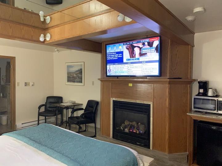 Newmarket Inn | East Gwillimbury, Ontario, L9N 0J2 | 20