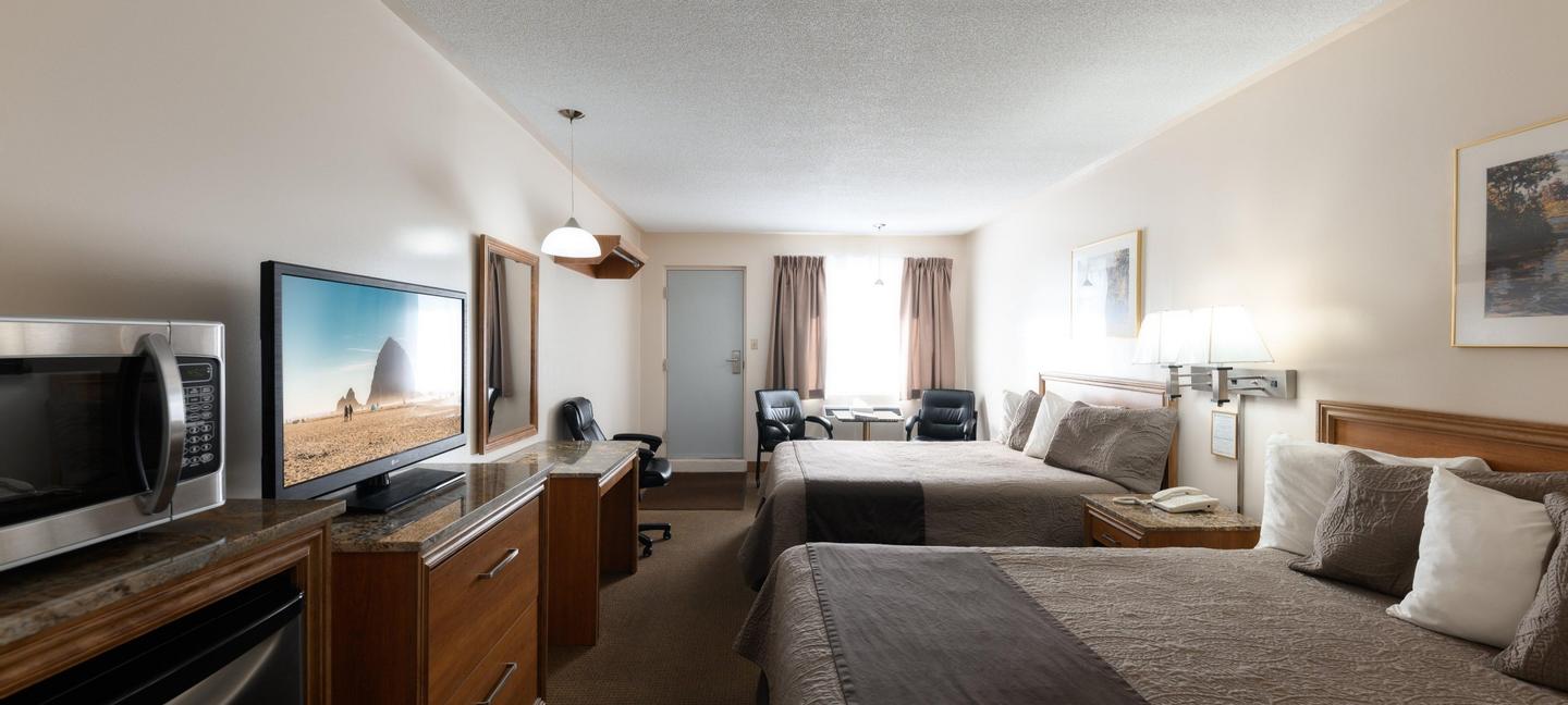 Newmarket Inn | East Gwillimbury, Ontario, L9N 0J2 | 1